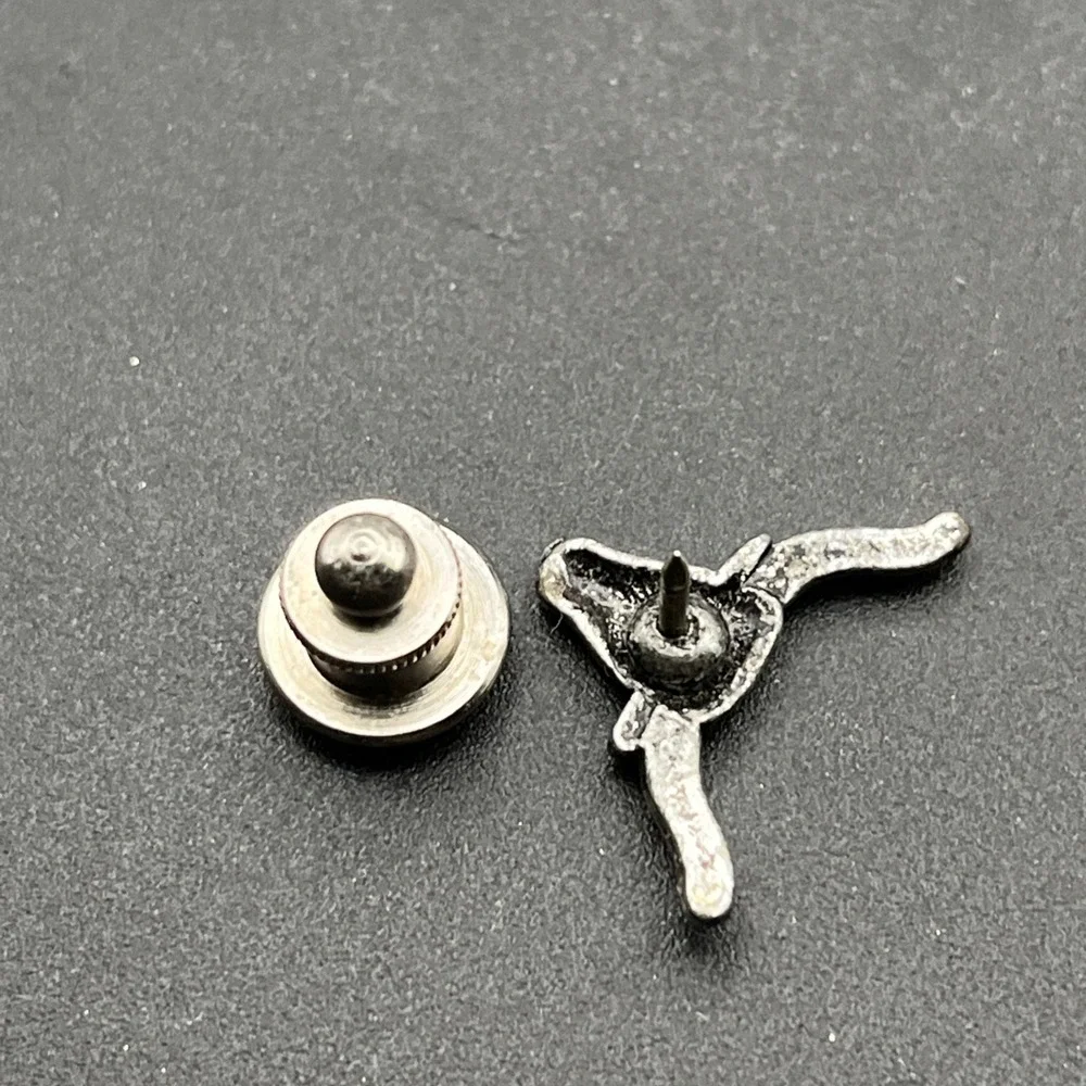 Longhorn Cow Bull Head‎ Horns Silver Tone Lapel Hat Pin